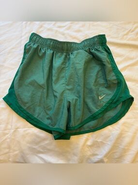 Nike Dri Fit Green Running Shorts Athletic Gym Training Activewear Size Small